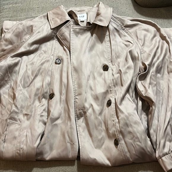 GAP Classic Trench Coat - Picture 3 of 7